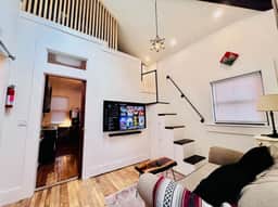 Historic Talbott Street Home-Hot Tub and Fire Pit!