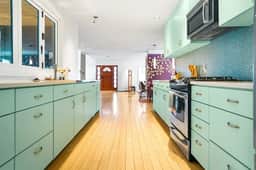 Mid-Century Modern Dream-Sleeps 6!