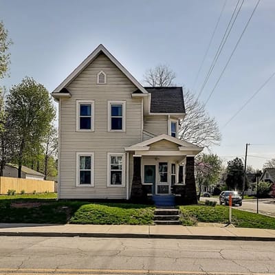 Cute-Downtown Getaway!