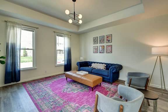 Cute-Downtown Getaway!