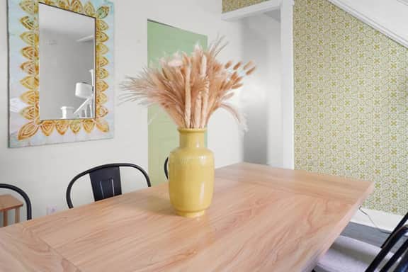 Duplex Sleeps 8, Pet Friendly!