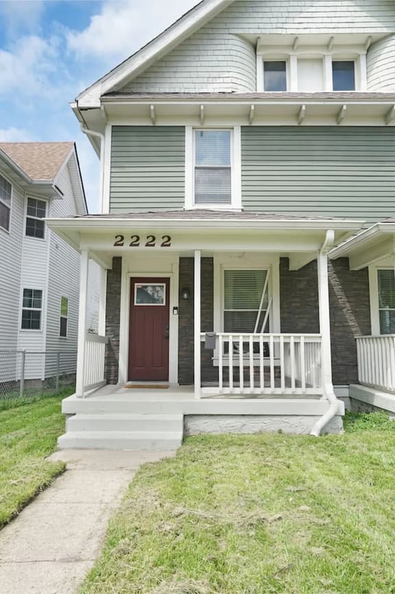Townhome Sleeps 8, Pet Friendly!